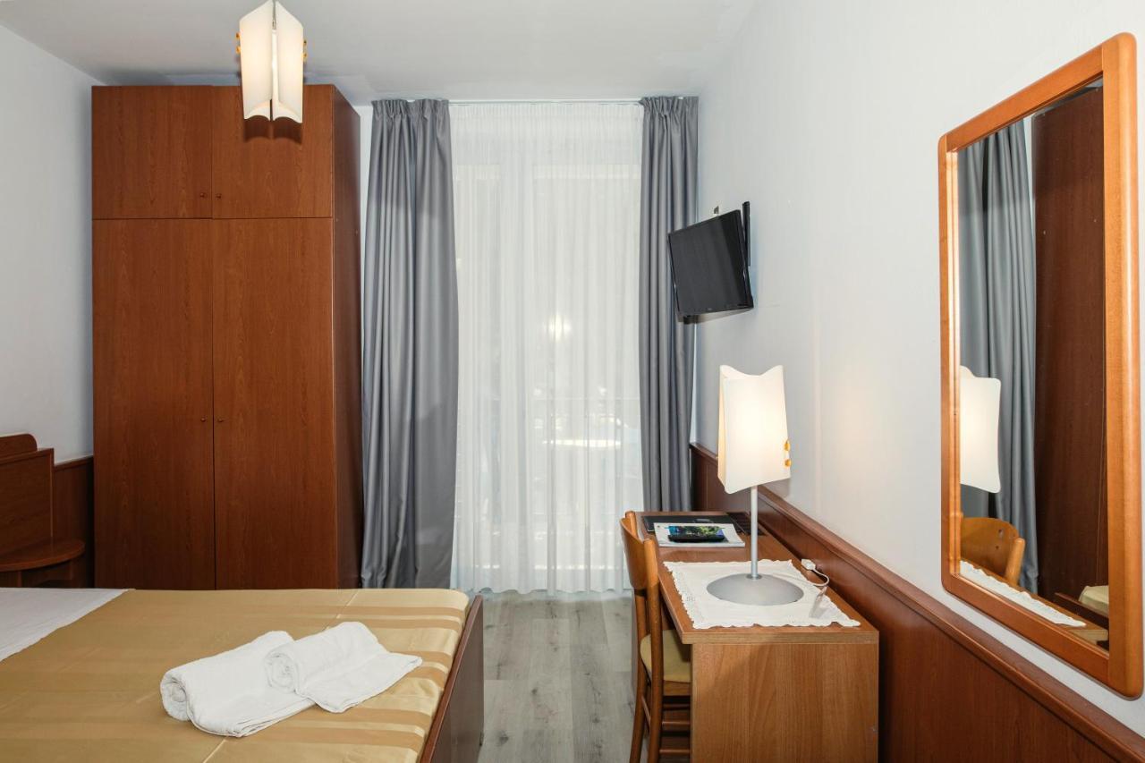 Hotel Leonardo Da Vinci Wellness Spa Bibione Exterior photo