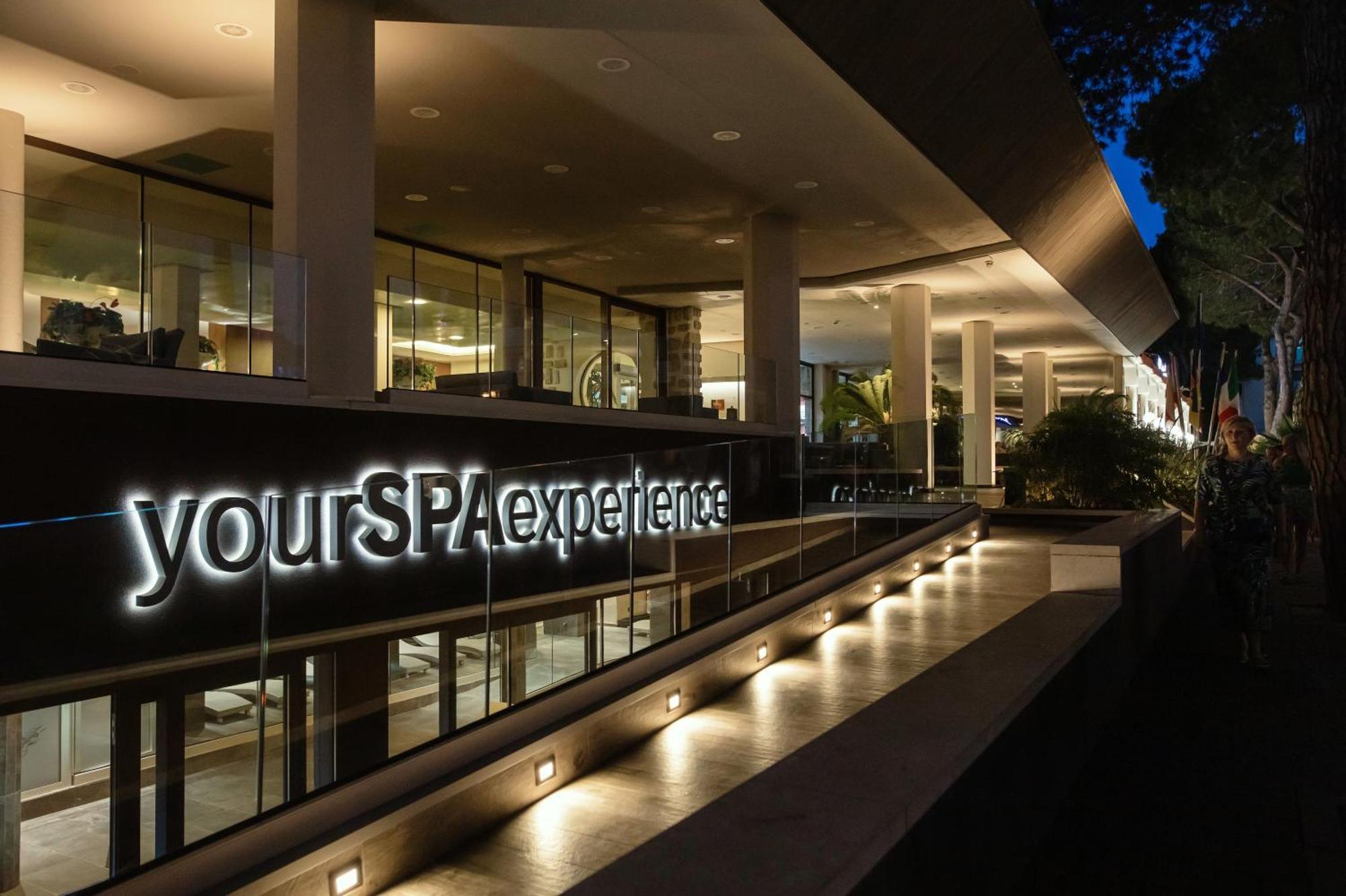 Hotel Leonardo Da Vinci Wellness Spa Bibione Exterior photo
