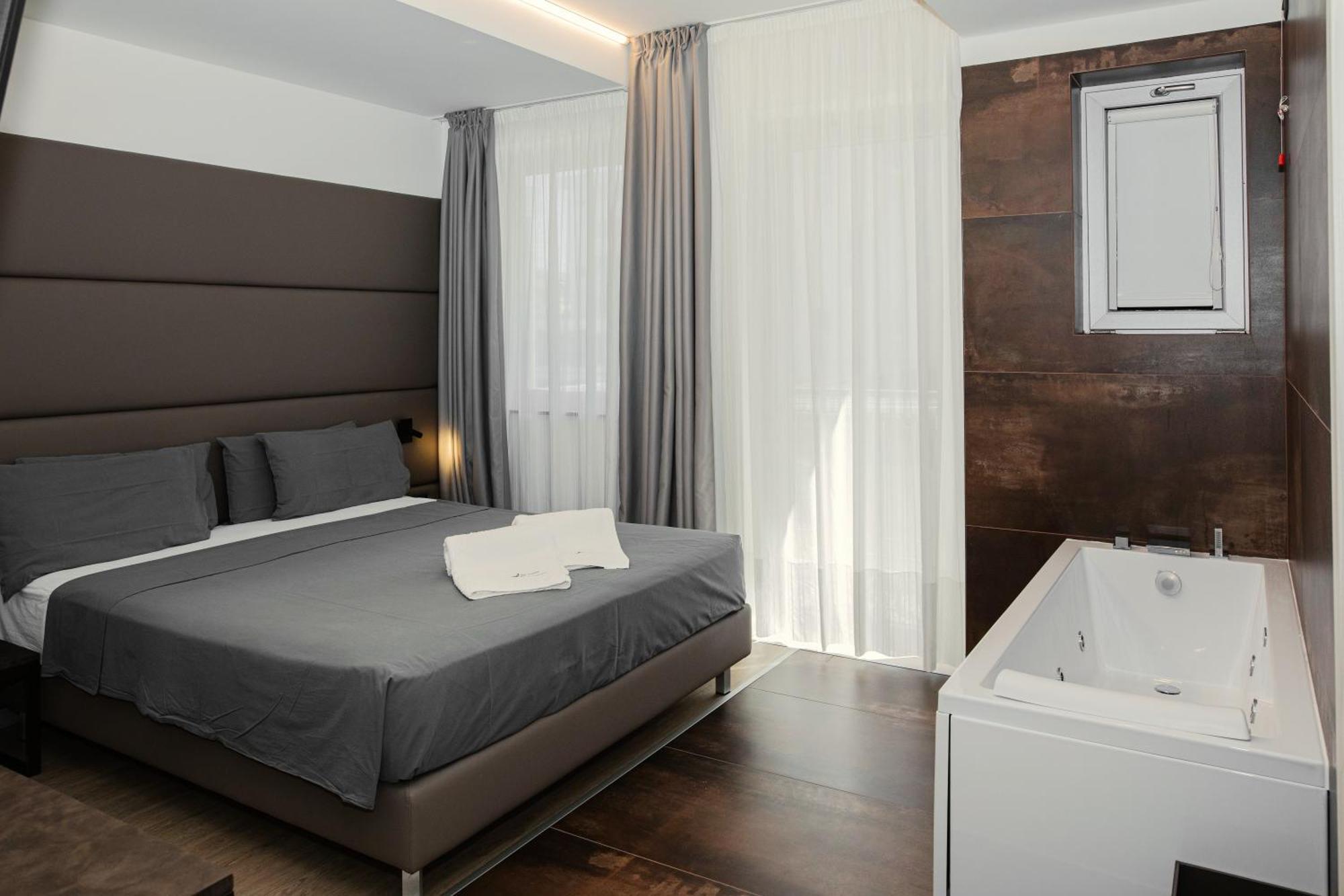 Hotel Leonardo Da Vinci Wellness Spa Bibione Exterior photo